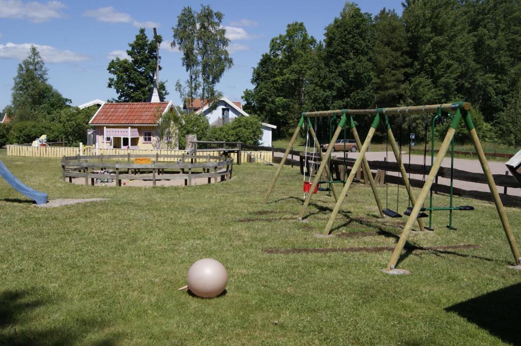 Smalandsbyn I Виммербю Экстерьер фото